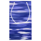 Abstrakte Nummer 3: Blauschimmer Kleine Geschenktüte (Rückseite)