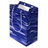 Abstrakte Nummer 3: Blauschimmer Mittlere Geschenktüte (Rückseite Schrägansicht)