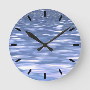 Abstrakte Nummer 3: Blauschimmer Runde Wanduhr