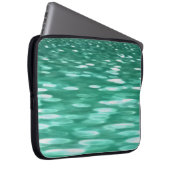Abstrakte Nummer 3: Green Shimmer Laptopschutzhülle (Vorne Rechts)
