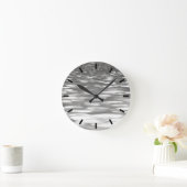 Abstrakte Nummer 3: Silbergrauer Schimmer Runde Wanduhr (Zuhause)