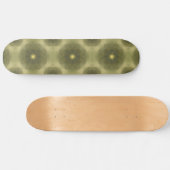 Abstrakte Olive Green Blume Nahtloses Muster Skateboard (Horizontal)