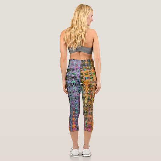 Abstrakte Orange- und Aqua Retro Boomerang Waves Capri Leggings (Rückseite)