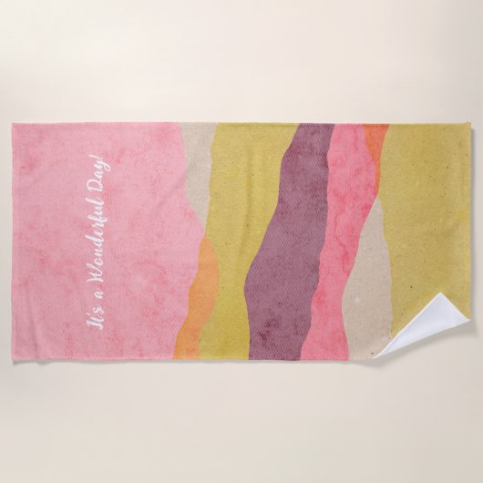 Abstrakte Papierlandschaft in warmen Farbtönen Strandtuch (Vorderseite)