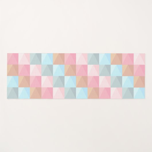 Abstrakte, pastellfarbene Fliesen und Dreiecke Yogamatte (Vorderseite (Horizontal))