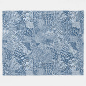 Abstrakte Patchwork-Karte - Indigo Dye Blue on Whi Fleecedecke (Vorderseite (Horizontal))