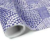 Abstrakte Patchwork Map - White on Deep Navy Blue Geschenkpapier (Rolleneckpunkt)