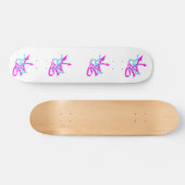 Abstrakte Pfeile Skateboard (Horizontal)
