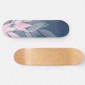 Abstrakte Pflanze in Rosa und Punk Skateboard (Horizontal)