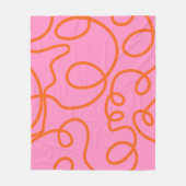 Abstrakte Pinselstriche in Rosa und Orange Fleecedecke (Vorderseite)