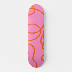 Abstrakte Pinselstriche in Rosa und Orange Skateboard