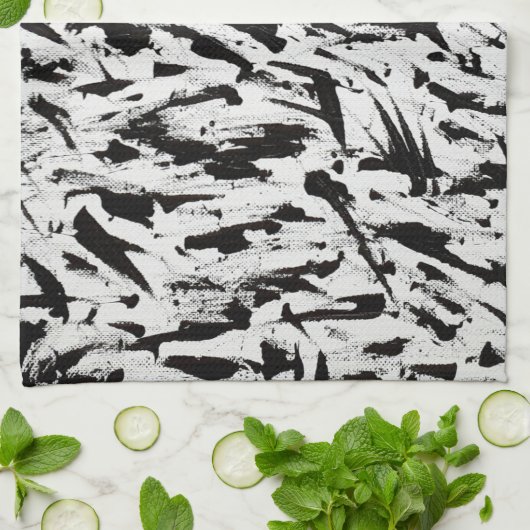 Abstrakte Pinselstriche in Schwarz und Weiß Art Geschirrtuch (Gefaltet)