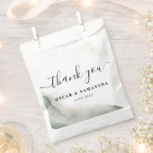 Abstrakte Pinselstriche und goldfarbene Pinselstri Geschenktütchen (Ausgeschnitten)