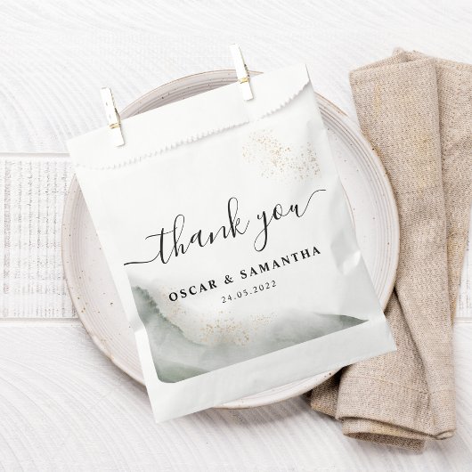 Abstrakte Pinselstriche und goldfarbene Pinselstri Geschenktütchen