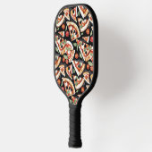 Abstrakte Pizzaslics auf schwarzem Hintergrund Pickleball Schläger (Links)