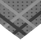Abstrakte Polka Punkte graue weiße Kreise schwarze Tischdecke (Schrägansicht)