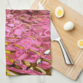 Abstrakte Reflektion von nassem Aussehen rosa Küchentuch (Viertel Falte)