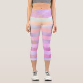 Abstrakte Regenbogen-Blume Streifen in Wasserfarbe Capri Leggings (Vorderseite)