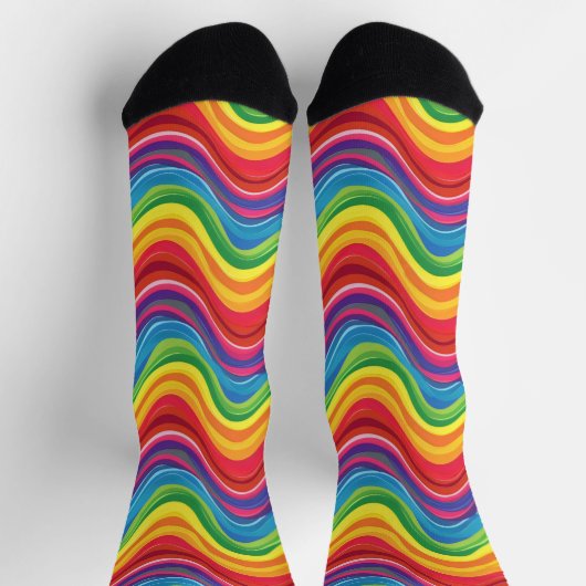 Abstrakte Regenbogenwellen Socken (Oben)