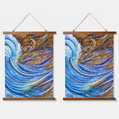 Abstrakte Rippelwellen in Blau und Gold Wandteppich Mit Holzrahmen (Doppelt)