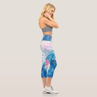 Abstrakte rosa blaue wirbelnde Kunstmalerei Capri Leggings
