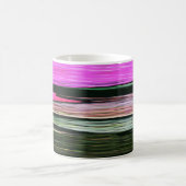 Abstrakte rosa und grüne horizontale Streifen 705 Kaffeetasse (Mittel)