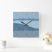 Abstrakte Schattierungen der blauen Mauer Quadratische Wanduhr (Zuhause)