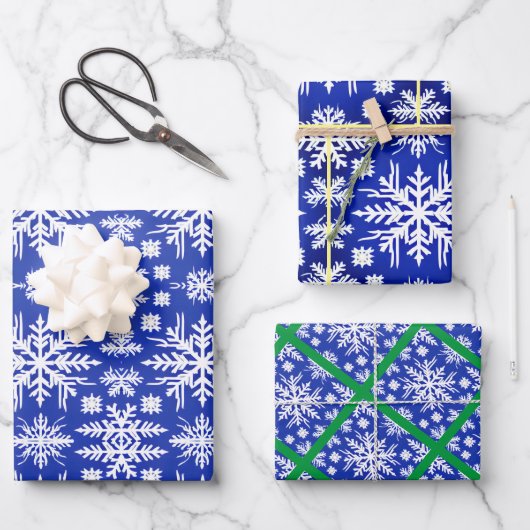 Abstrakte Schneeflocken auf blau Geschenkpapier Set (Vorderseite)