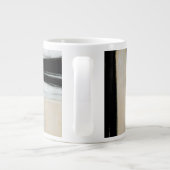 Abstrakte Schwarz-Weiß-Malerei Jumbo-Tasse (Rückseite)