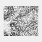 Abstrakte Schwarz-Weiß-Zebra-Kunst Fleecedecke (Vorderseite (Horizontal))