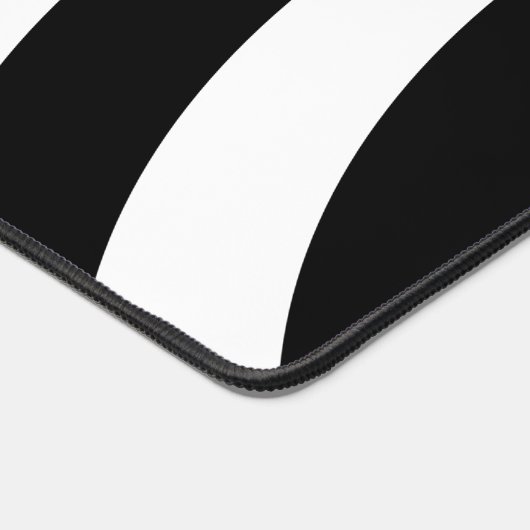 Abstrakte schwarz-weiße Wavy-Linien Schreibtischunterlage (Ecke)