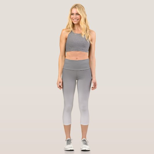 Abstrakte, silbergraue Farbtöne Capri Leggings (Vorderseite)