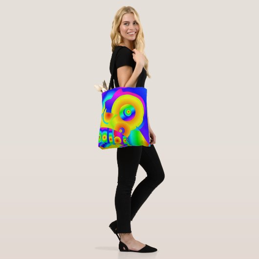 Abstrakte Sonnenblumen Tote Tasche (Am Model)