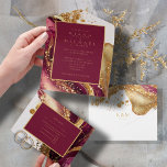 Abstrakte Sparkling Wedding Wine Red ID1018 All In One Einladung<br><div class="desc">Dieses elegante Ensemble in atemberaubenden, weinroten Farbtönen Set einen raffinierten Ton für Ihre Hochzeit und verführt Ihre Gäste mit einem Blick auf die opulente Feier, die erwartet. Die hier gezeigte Hochzeitseinladung, die mit dem prachtvollen Glanz von Goldakzenten weiter verstärkt wurde, bietet eine Vorlage, um ganz einfach Ihre eigenen Veranstaltungsdetails und...</div>