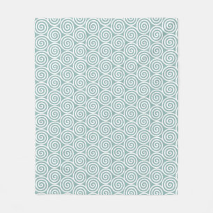 Abstrakte Spiralkreise in Silvery Blue und White Fleecedecke