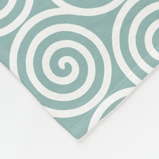 Abstrakte Spiralkreise in Silvery Blue und White Fleecedecke (Ecke)