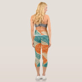 Abstrakte Teal-, Orange- und Beige-Blumen Capri Leggings (Rückseite)