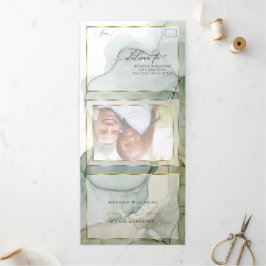 Abstrakte Tinte aus erdigen Grüntönen und Golden, Dreifach Gefaltete Einladung