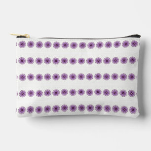 Abstrakte violette Blumen auf Weiß Zubehörtasche
