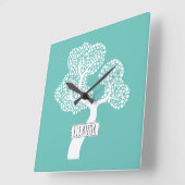 Abstrakte weiße Kreisbaum und Name aquamarin Quadratische Wanduhr (Winkel)