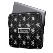 Abstrakte White Line Art Blume auf schwarz Laptopschutzhülle (Vorderseite Links)