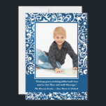 Abstrakte Winterstars und Wirbel Fotokarte Feiertagskarte<br><div class="desc">Ein auffallendes Weiß auf blauen Mustern mit Wirbel, Punkten und Sternen. Schöne als Ferienkarte oder Wintereinladung zu einer Geburtstagsfeier. Die Karte lässt sich leicht mit Ihren Formulierungen, Schriftart, Schriftart und der Auswahl von sechs Papiersorten anpassen. Nicht genau das, was Sie suchen? Alle unsere Produkte können auf Ihre Bedürfnisse zugeschnitten werden,...</div>