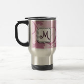 Abstrakte, wirbelfarbene Lavendel und Monogramm Reisebecher (Links)