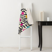 Abstrakte Zebra-Streifen mit Leaf Paint Splash Sherpadecke (Beispiel)