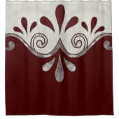Abstrakte Zierform in Bordeaux und Silber Duschvorhang (Vorderseite)