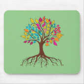 Abstrakter Baum mit Wurzeln und bunten Blätter. Mousepad (Vorne)