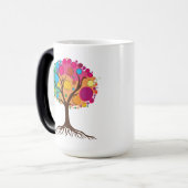 Abstrakter Baum mit Wurzeln und bunten Blätter. Verwandlungstasse (Vorderseite Links)
