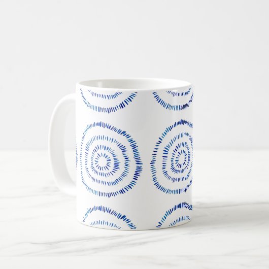 Abstrakter Blauer Pinselstrich Circle Coastal Kaffeetasse (Vorderseite Links)
