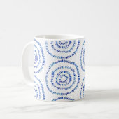Abstrakter Blauer Pinselstrich Circle Coastal Kaffeetasse (Vorderseite Links)
