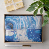 Abstrakter Dekoupage Hintergrund mit blauer Farbe Seidenpapier (Geschenk)